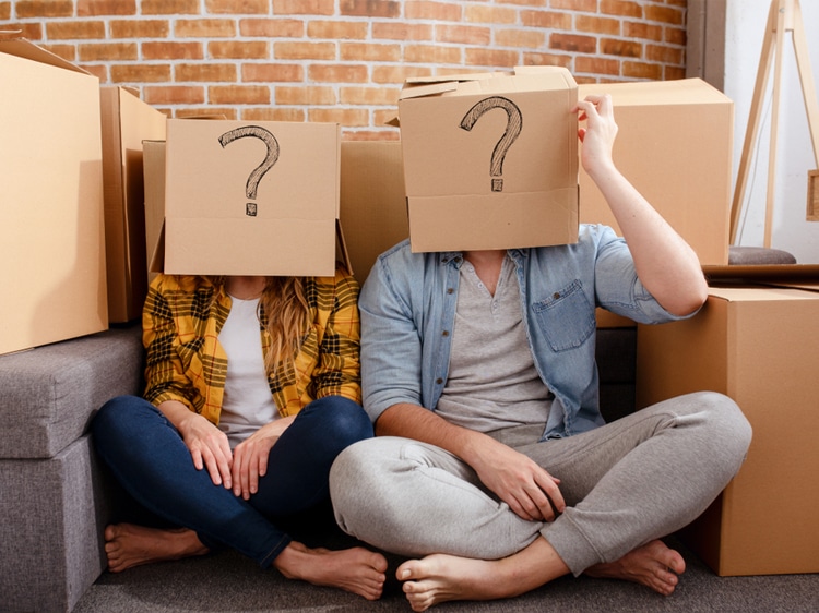 Movers vs Brokers: What’s the Difference?